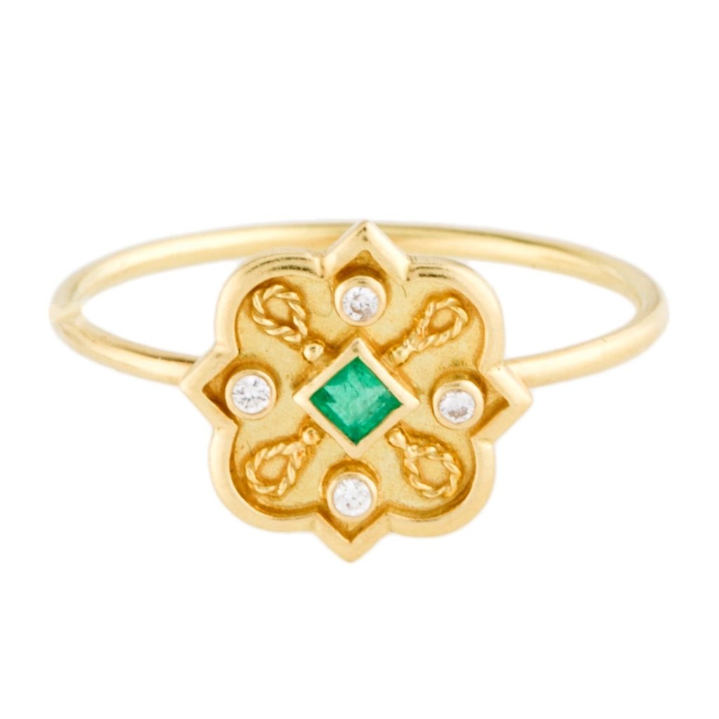 Amrapali 18k Yellow Gold Emerald & Diamond Cocktail Ring